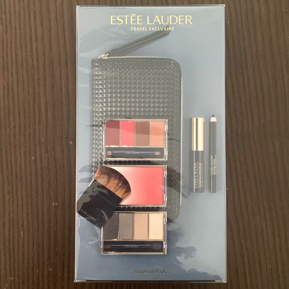 Estée Lauder Travel Set